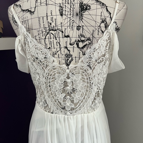 Fashion Nova Spaghetti Strap Wedding Gown NWT - Picture 10 of 14